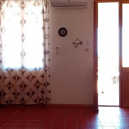 A Due Passi Dal Mare Casa de Férias *