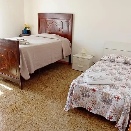 度假居 A Due Passi Dal Mare 瓦雷多利亚